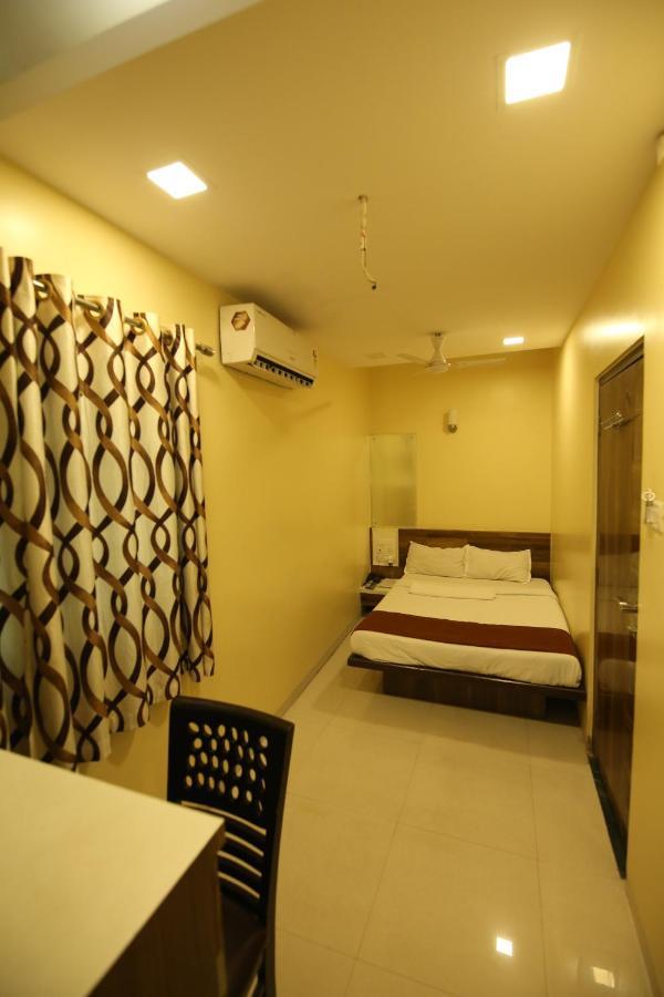 Super Collection O Airport Metro Andheri East Hotel