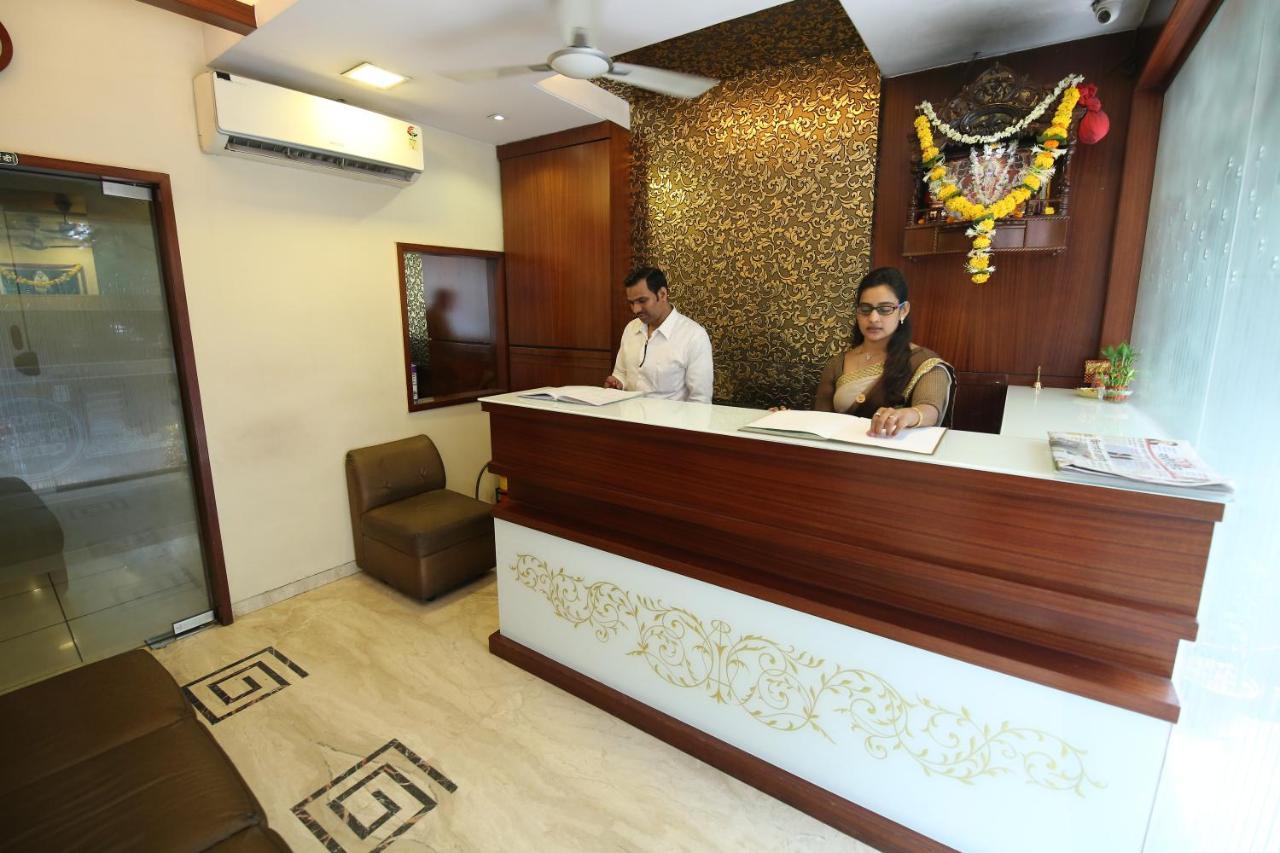 Hotel Super Collection O Airport Metro Andheri East 3*