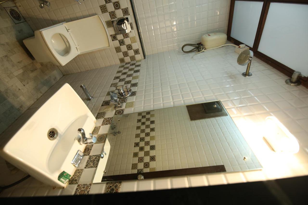 Hotel Super Collection O Airport Metro Andheri East