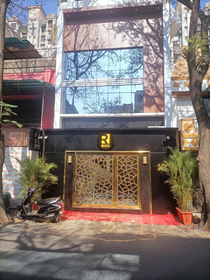 Rich Mumbai