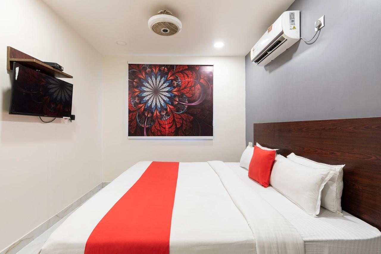 De Classico Mhada Hotel