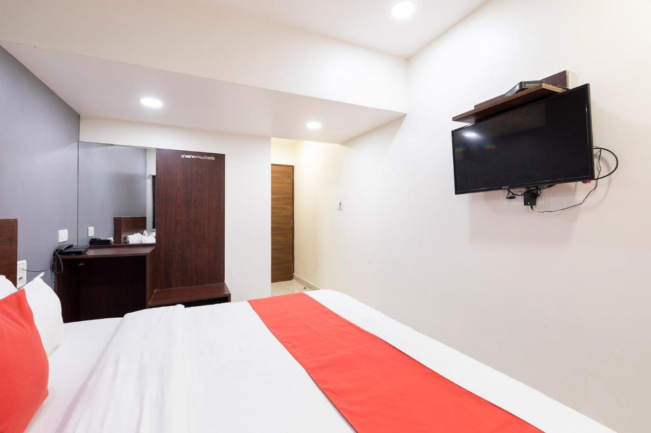 De Classico Mhada Hotel