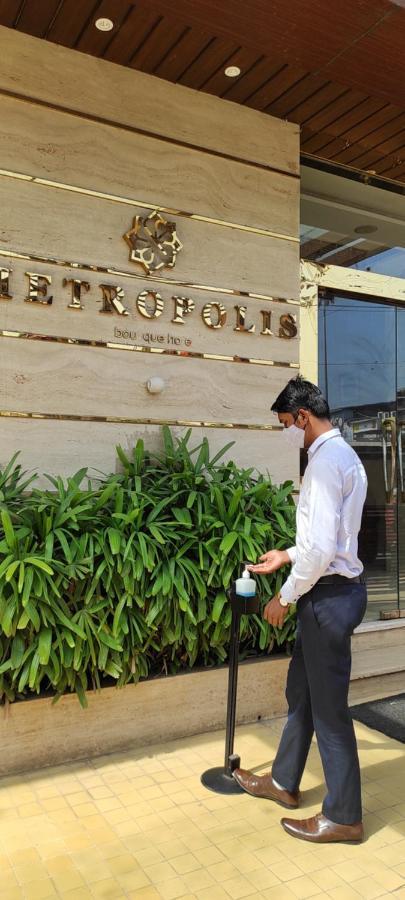 Metropolis 4*