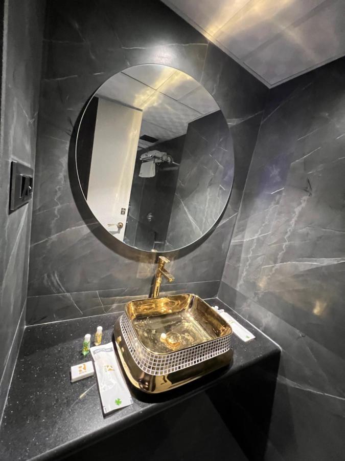 Rich Hotel Mumbai