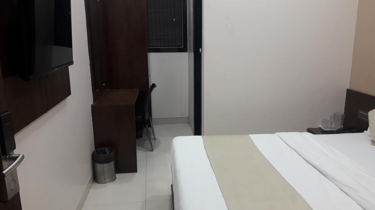 Hotel Shine Hospitality Empire Mumbai