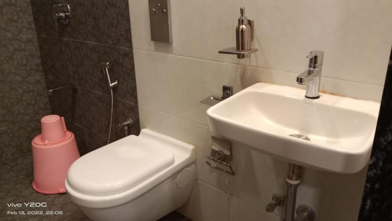 Shine Hospitality Empire Hotel *