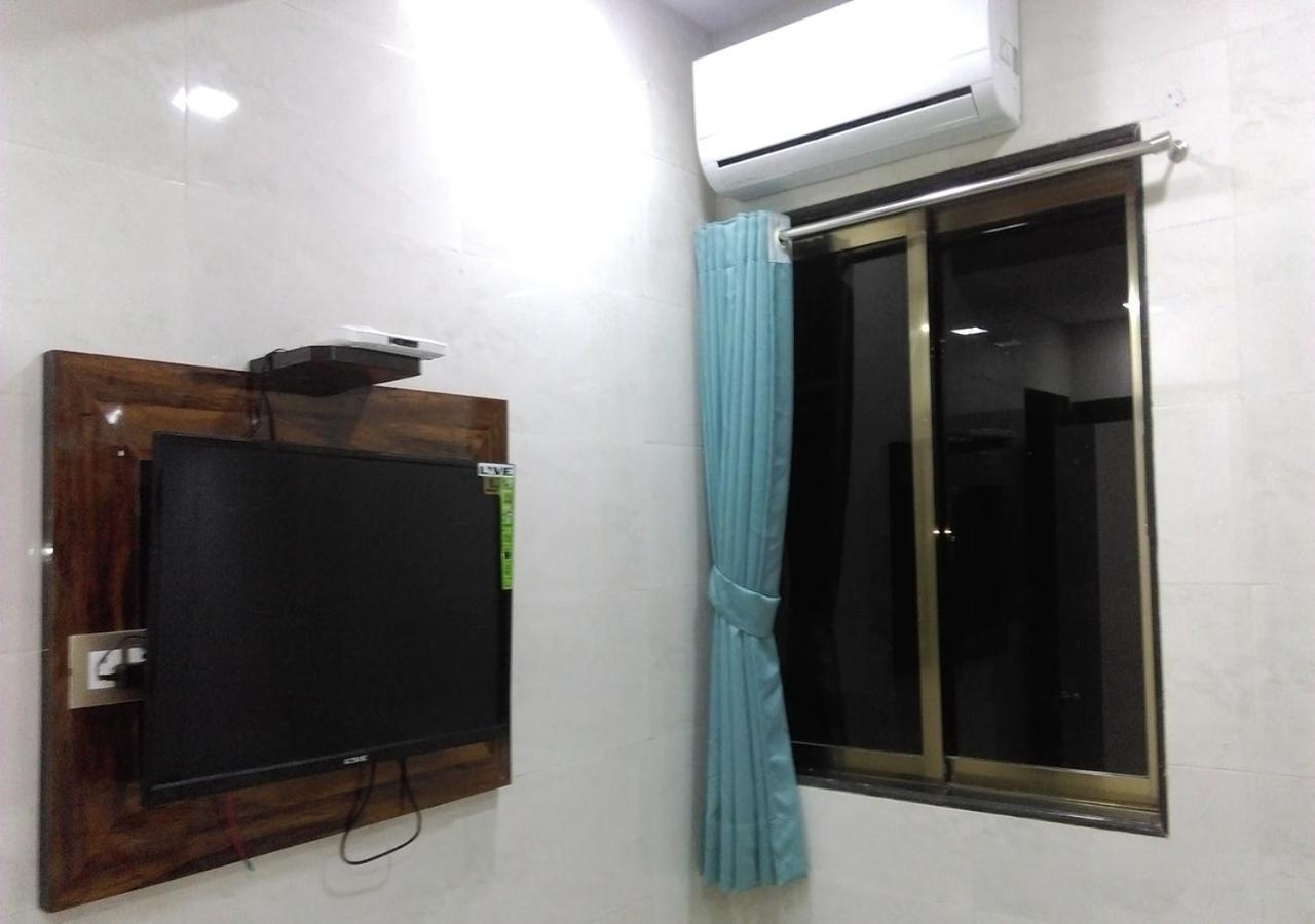 Plaza- Near Byculla Railway Station Hotel