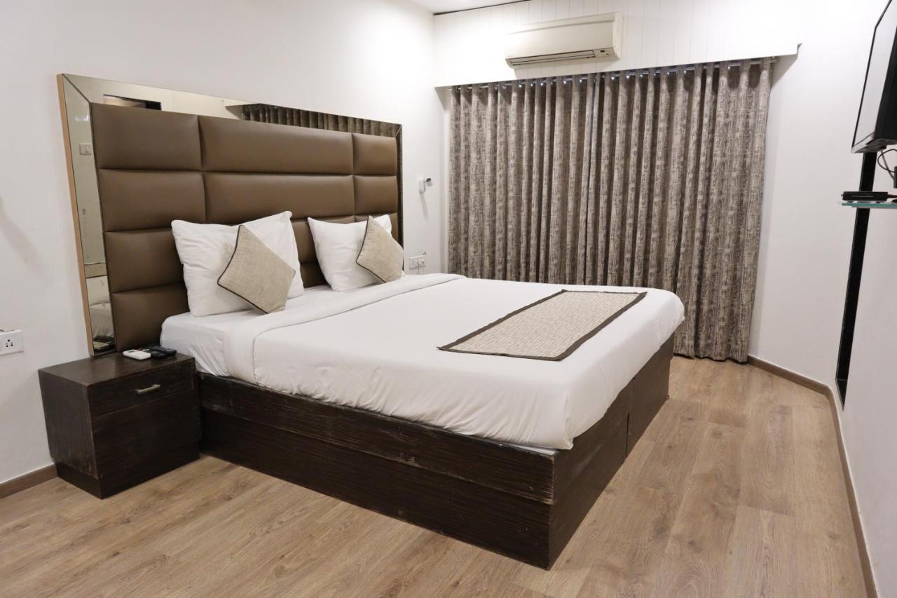 Supreme - Cuffe Parade Hotel Mumbai