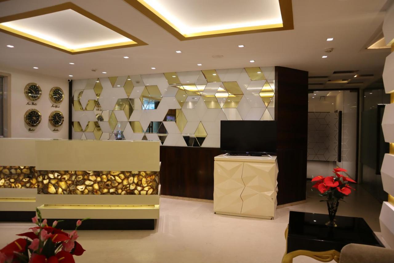 Supreme - Cuffe Parade Hotel 3*