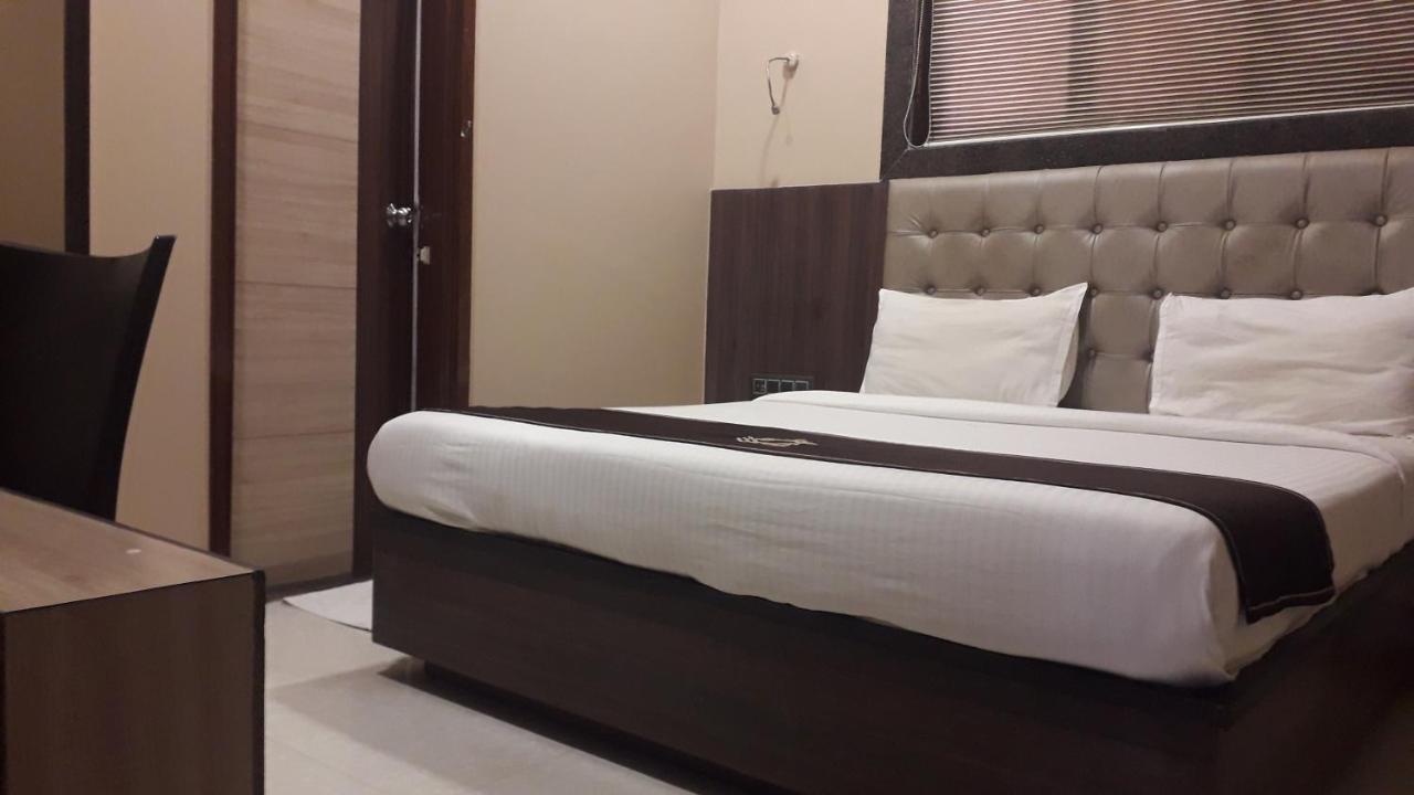 Shine Hospitality Crown * Mumbai