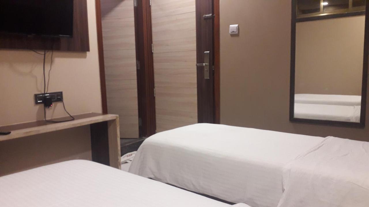 Shine Hospitality Crown * Mumbai