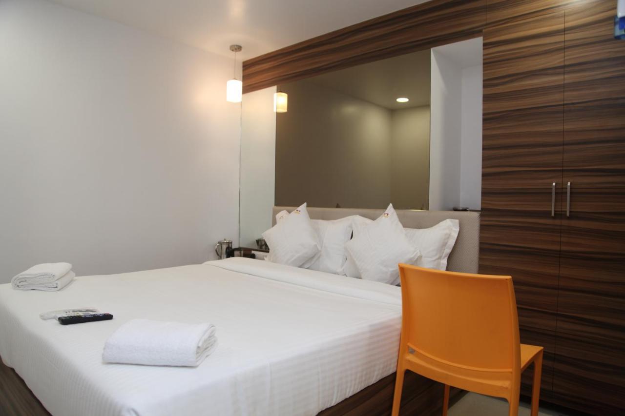 Lucky Galaxy Hotel 3*