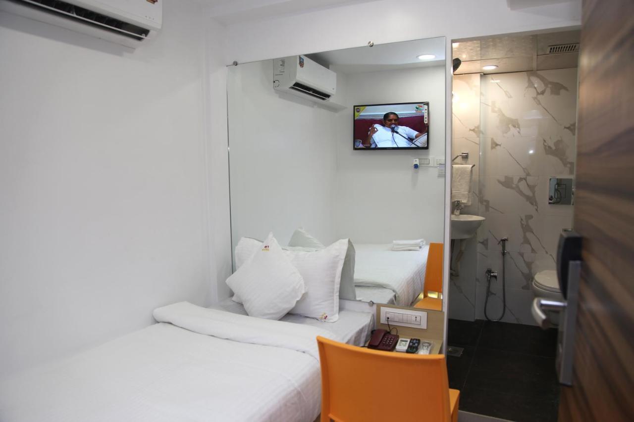 Lucky Galaxy Hotel 3*
