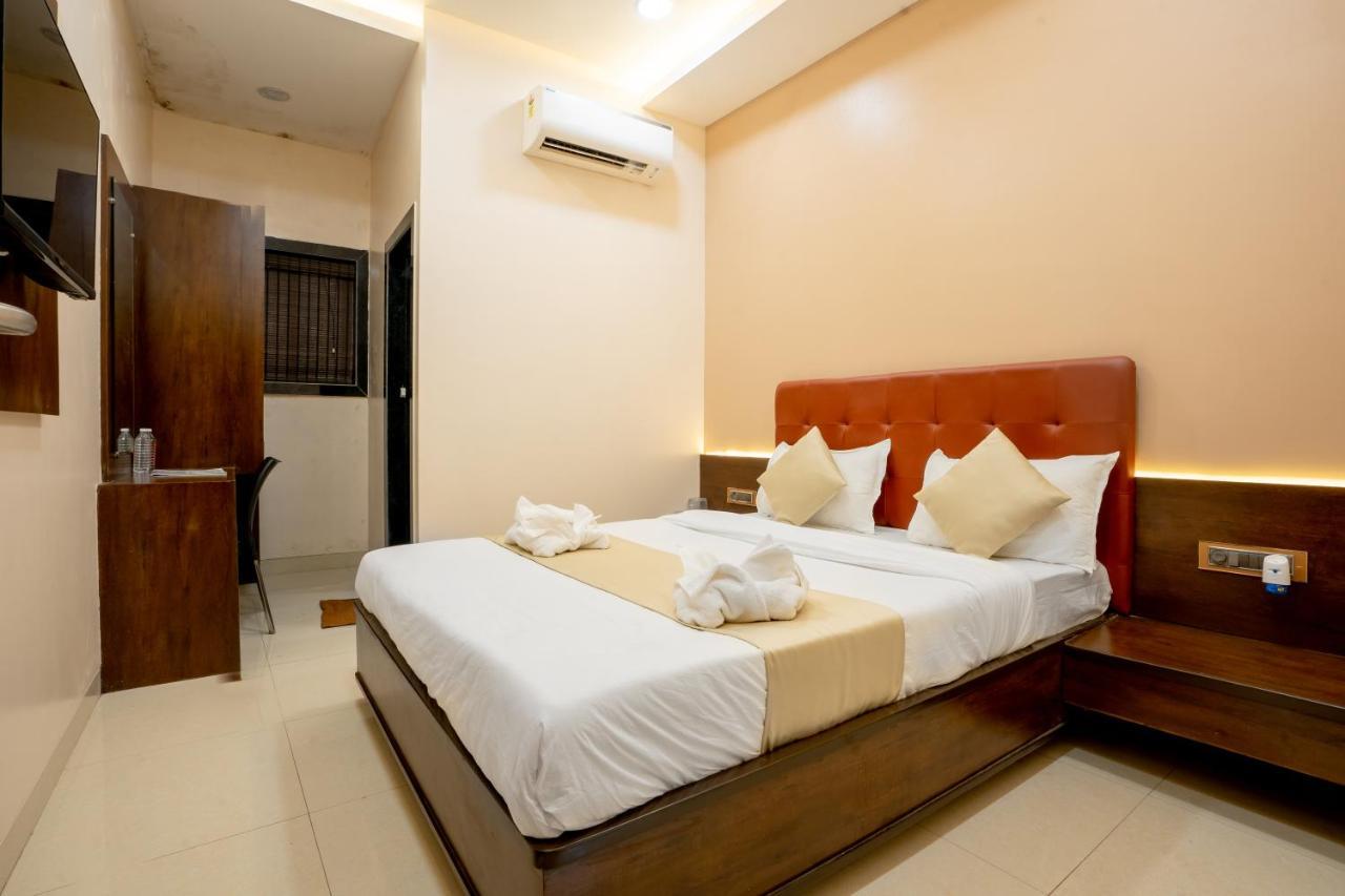 Hotel Empire - Near International Airport