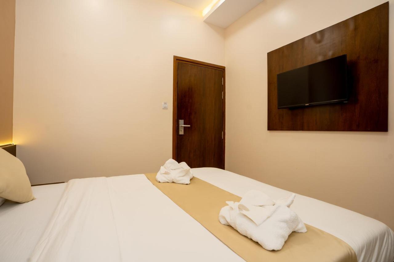 Hotel Empire - Near International Airport 3*