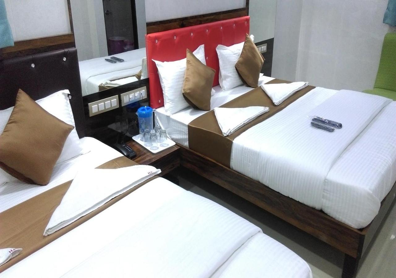 Hotel Plaza- Near Byculla Railway Station