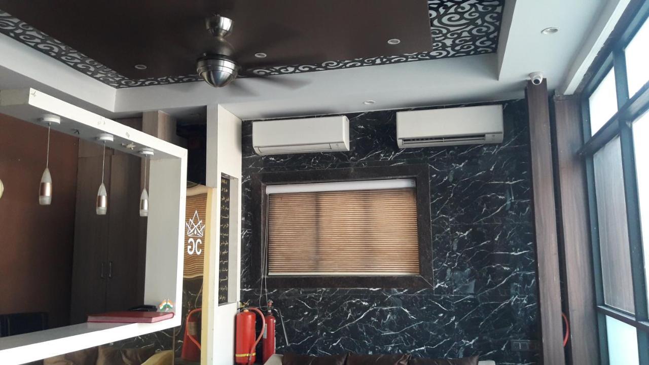 Shine Hospitality Crown Hotel *