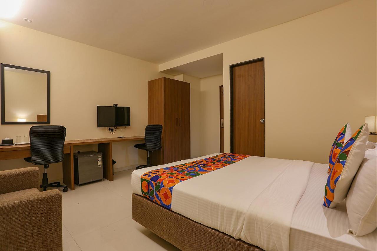 Hotel Fabhotel Royal International Mumbai