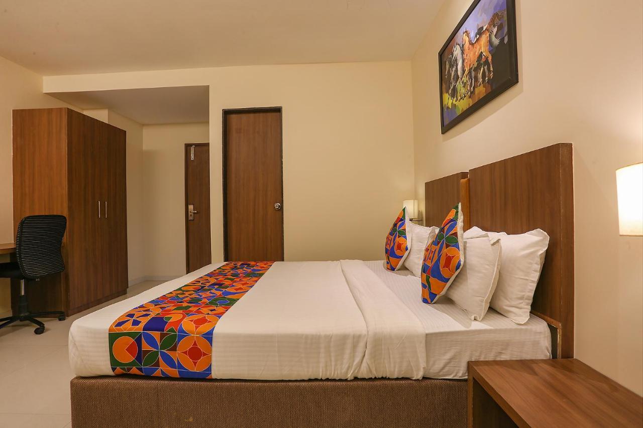 Hotel Fabhotel Royal International Mumbai