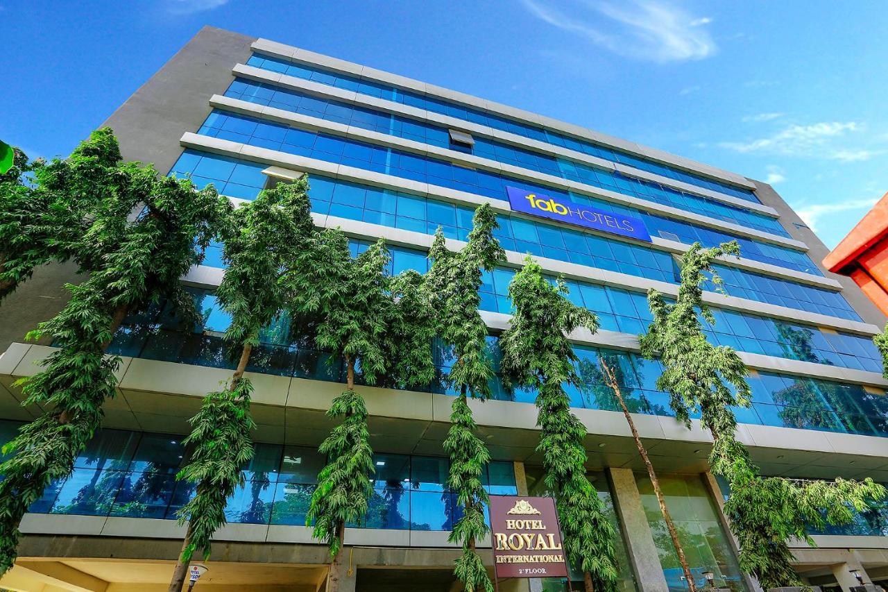 Fabhotel Royal International Hotel