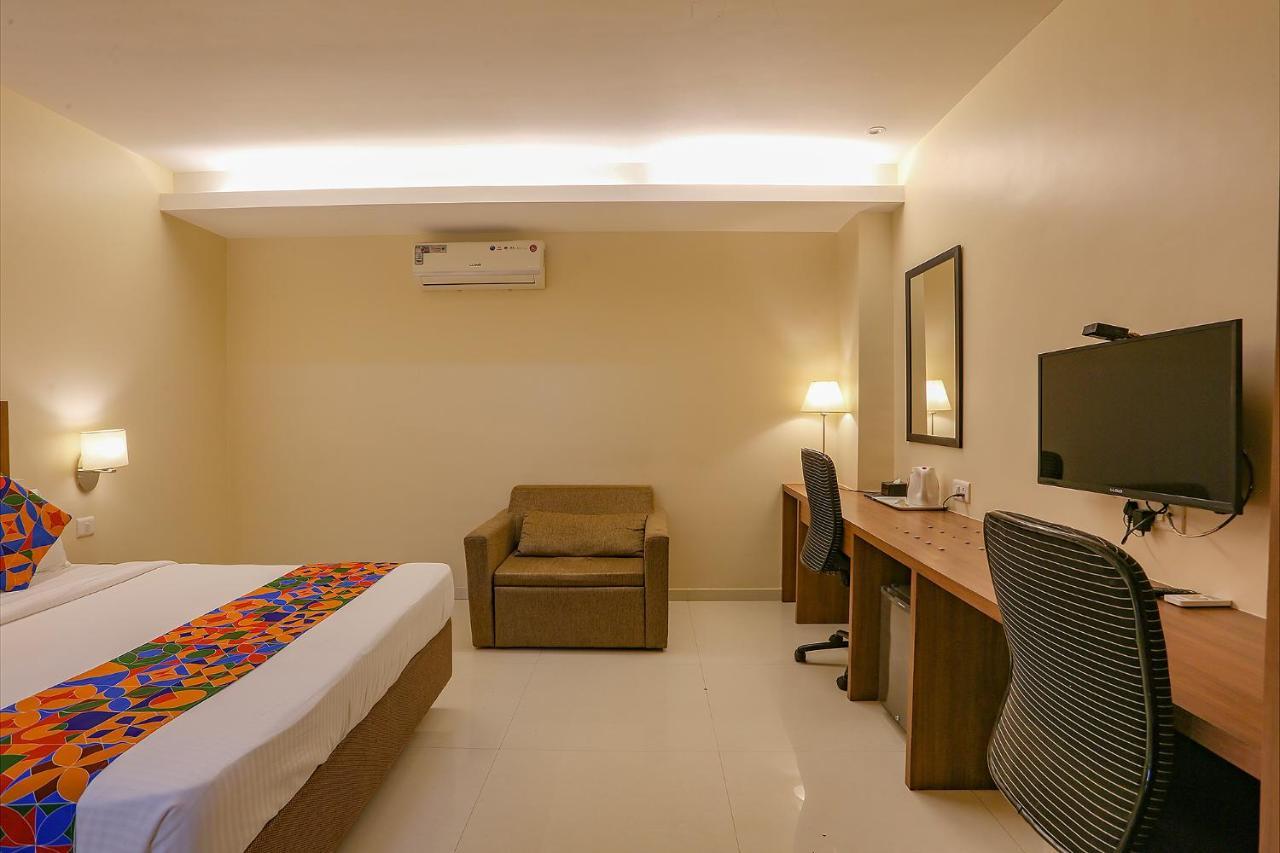 Hotel Fabhotel Royal International Mumbai