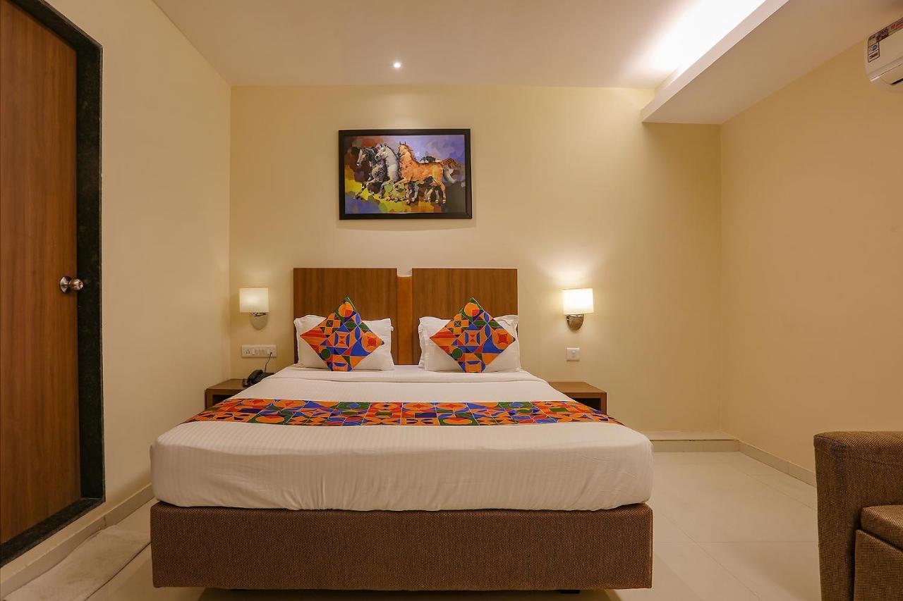 Fabhotel Royal International Hotel