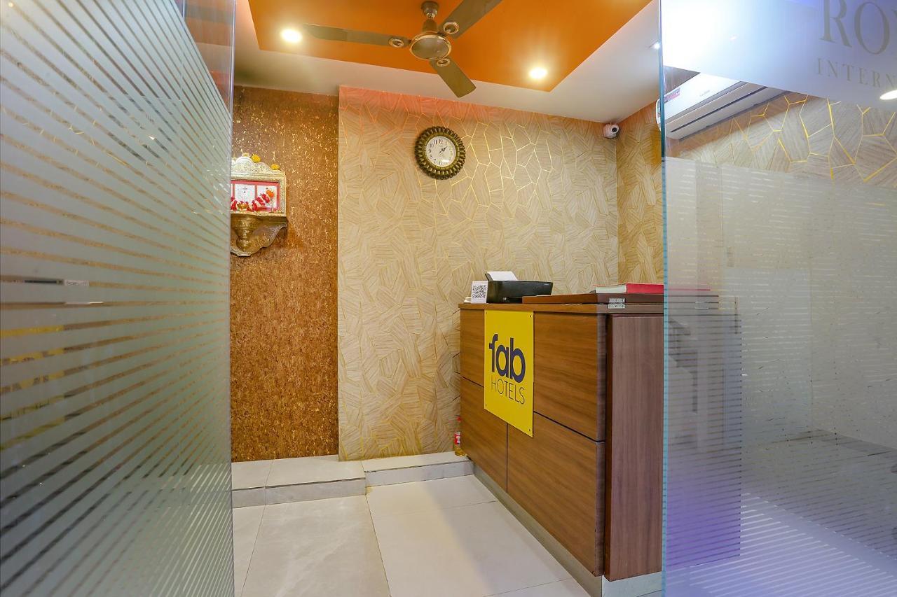 Hotel Fabhotel Royal International