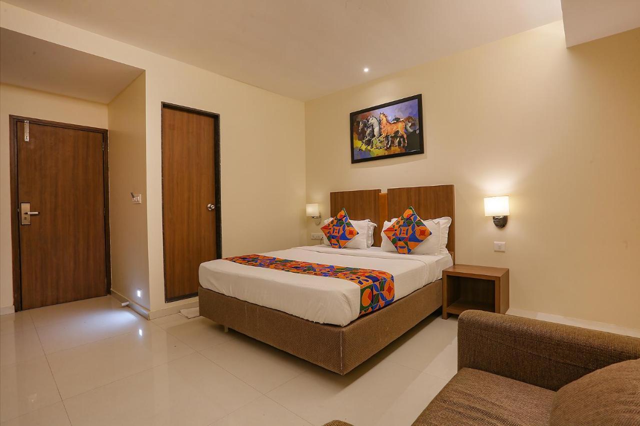Hotel Fabhotel Royal International 3*