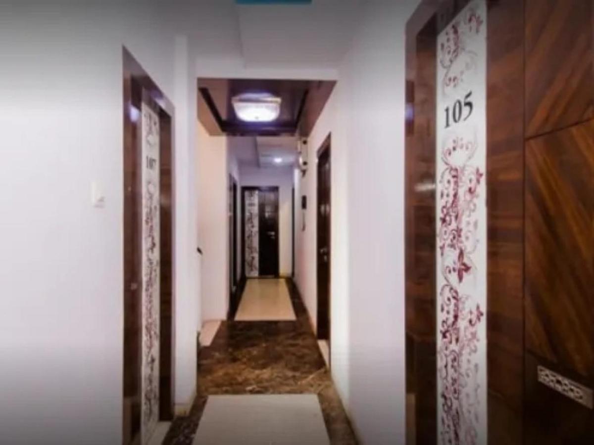 Hotel Fabexpress Satellite