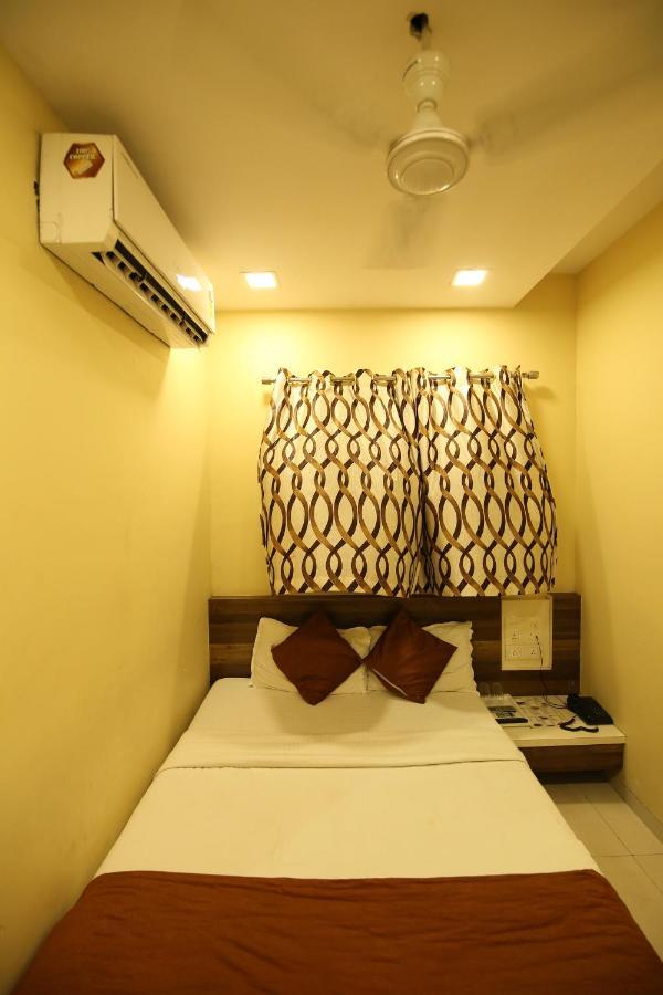 Super Collection O Airport Metro Andheri East Hotel