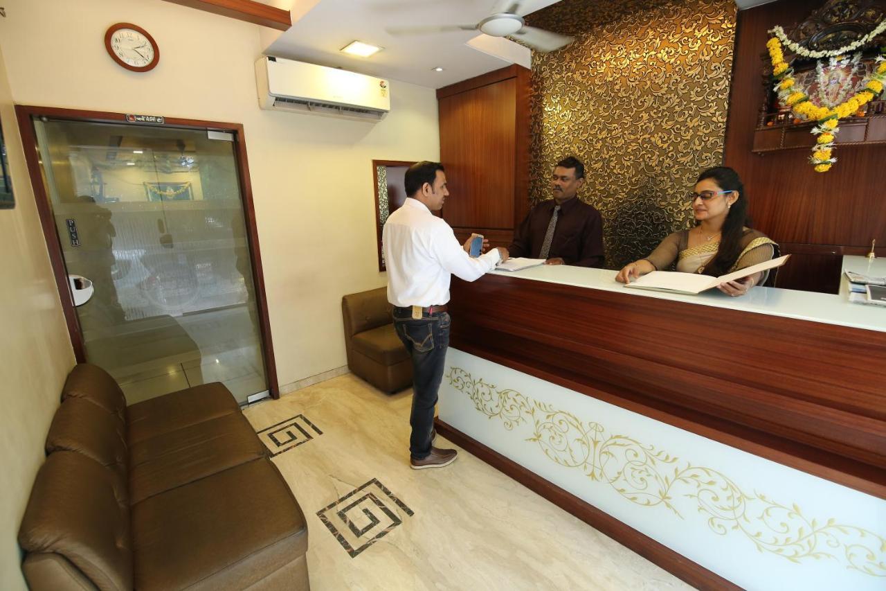 Hotel Super Collection O Airport Metro Andheri East