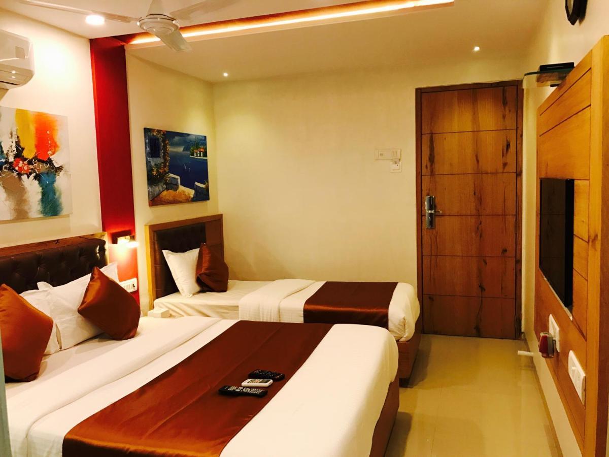 Hotel Grandeur-near International Airport 3*