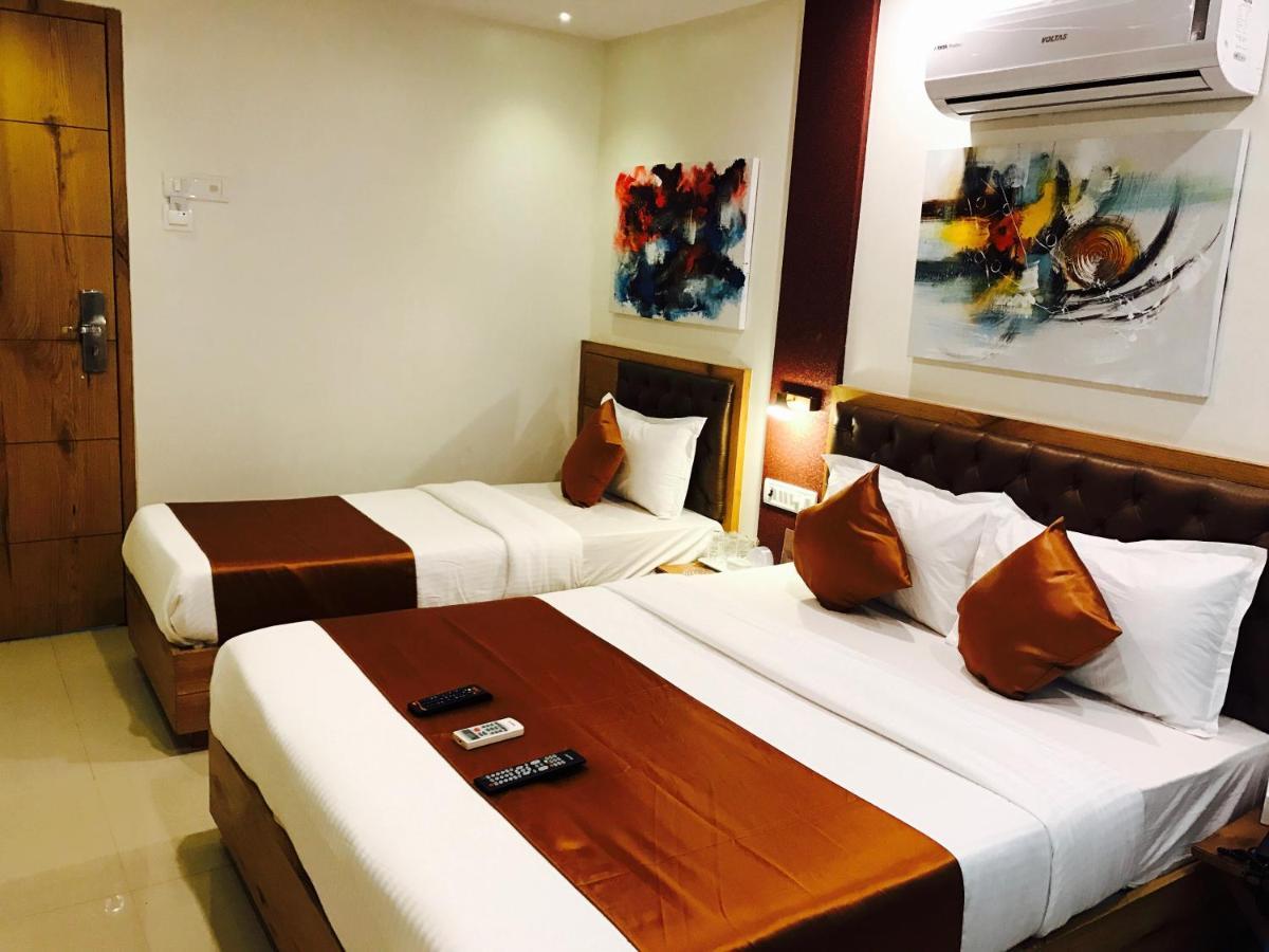 Grandeur-near International Airport 3* Mumbai