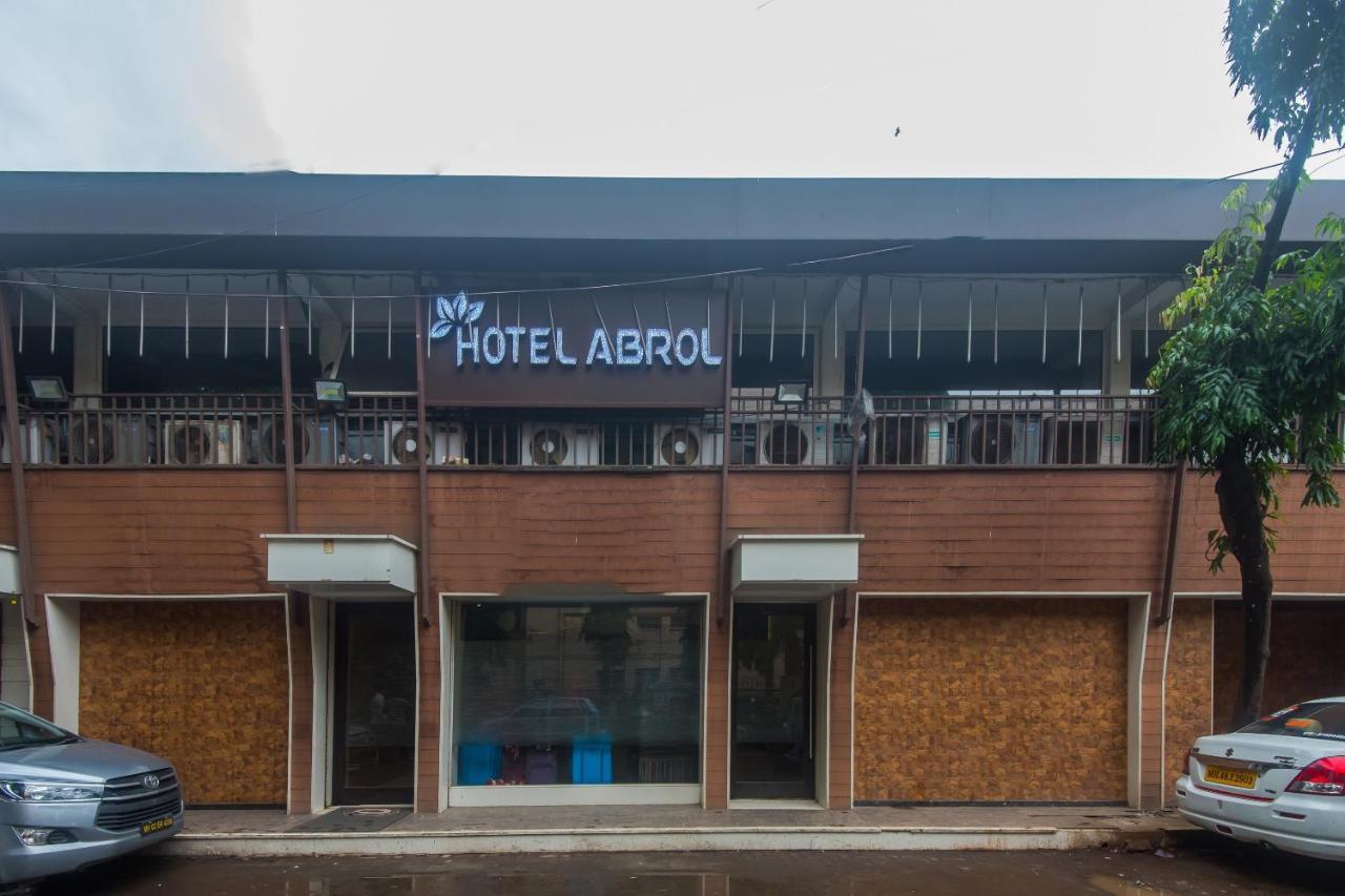 Hotel Oyo 6371 Abrol 3*
