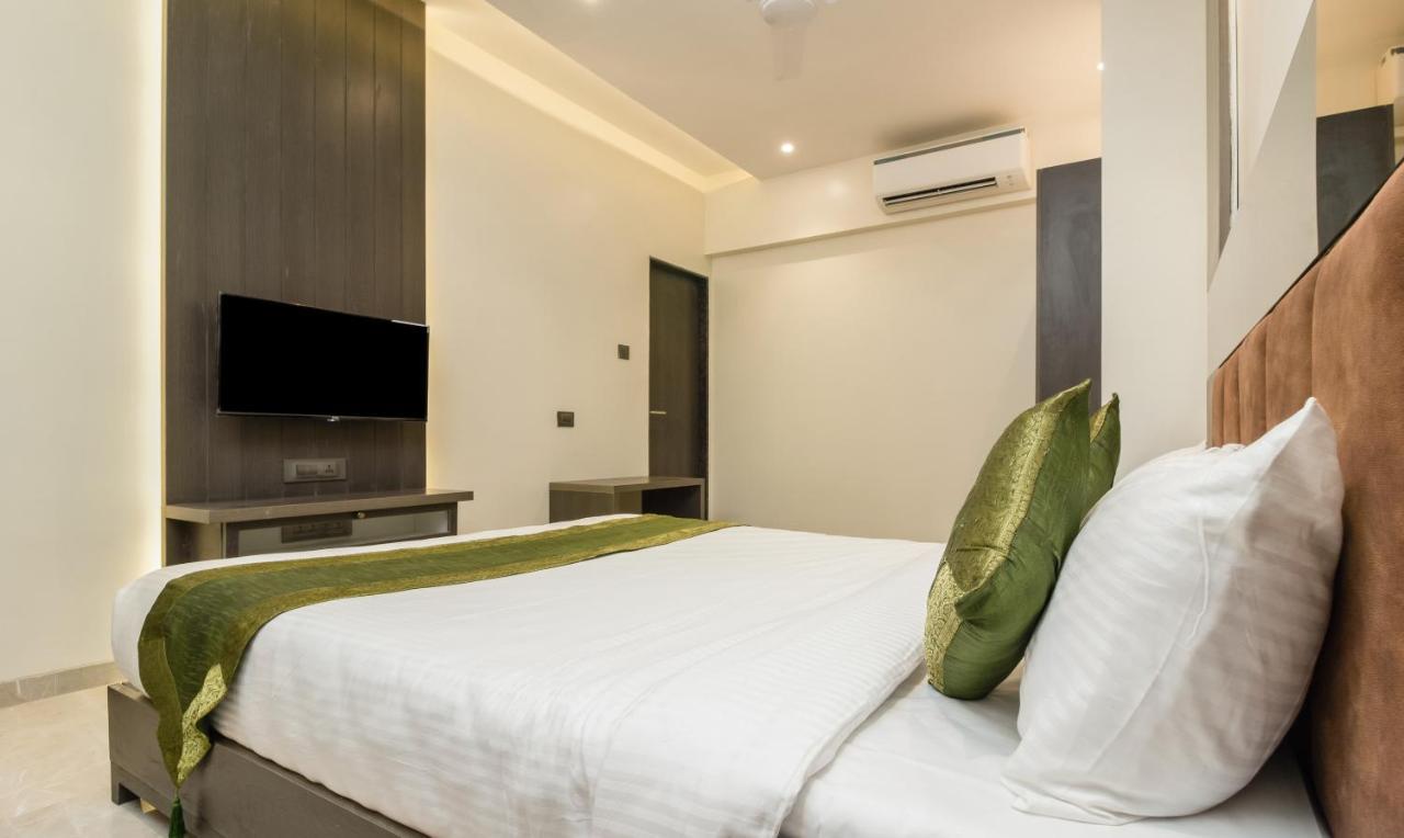Oyster Andheri West Hotel 3*