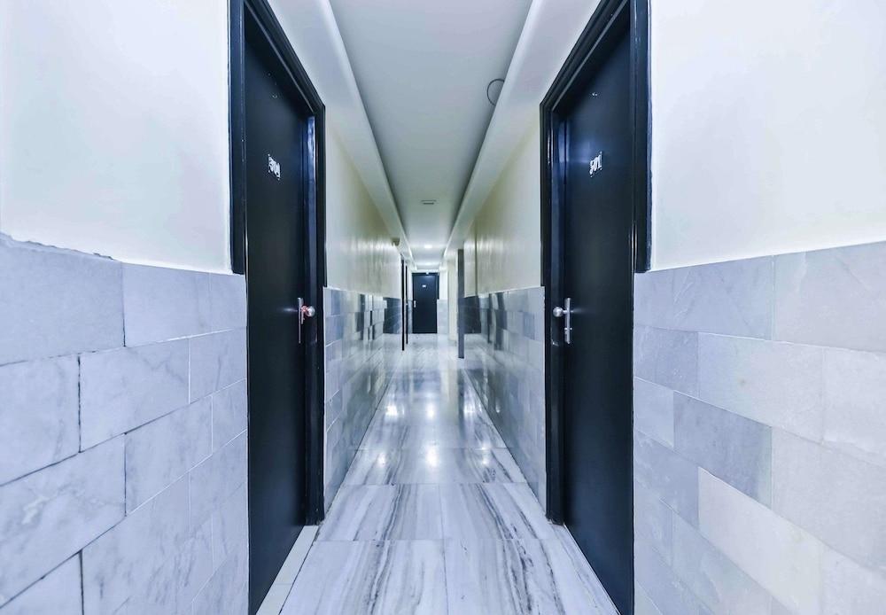Hotel Metro Palace 3*