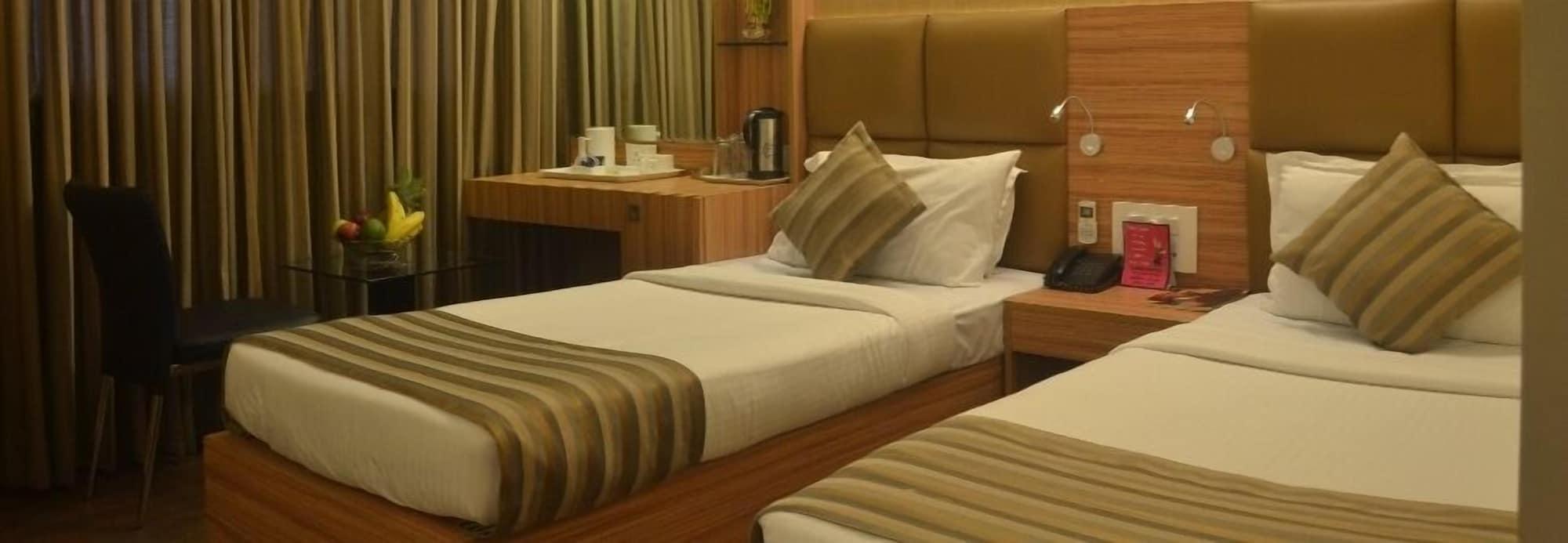Hotel Plaza Mumbai