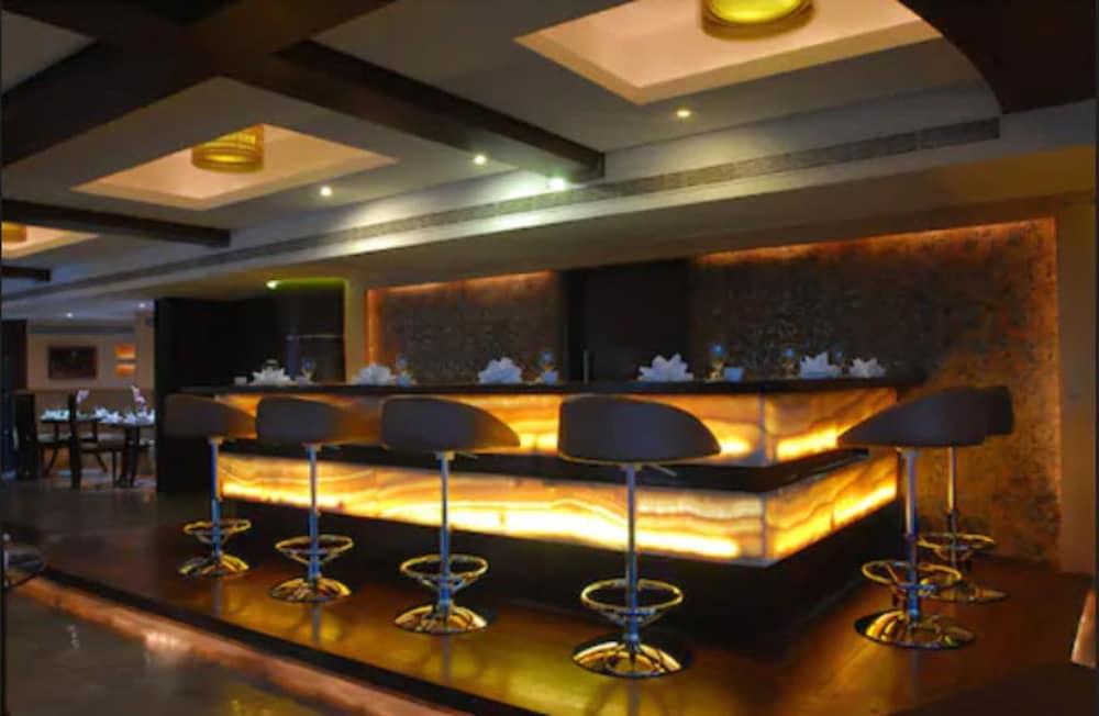 Peninsula Grand 4* Mumbai