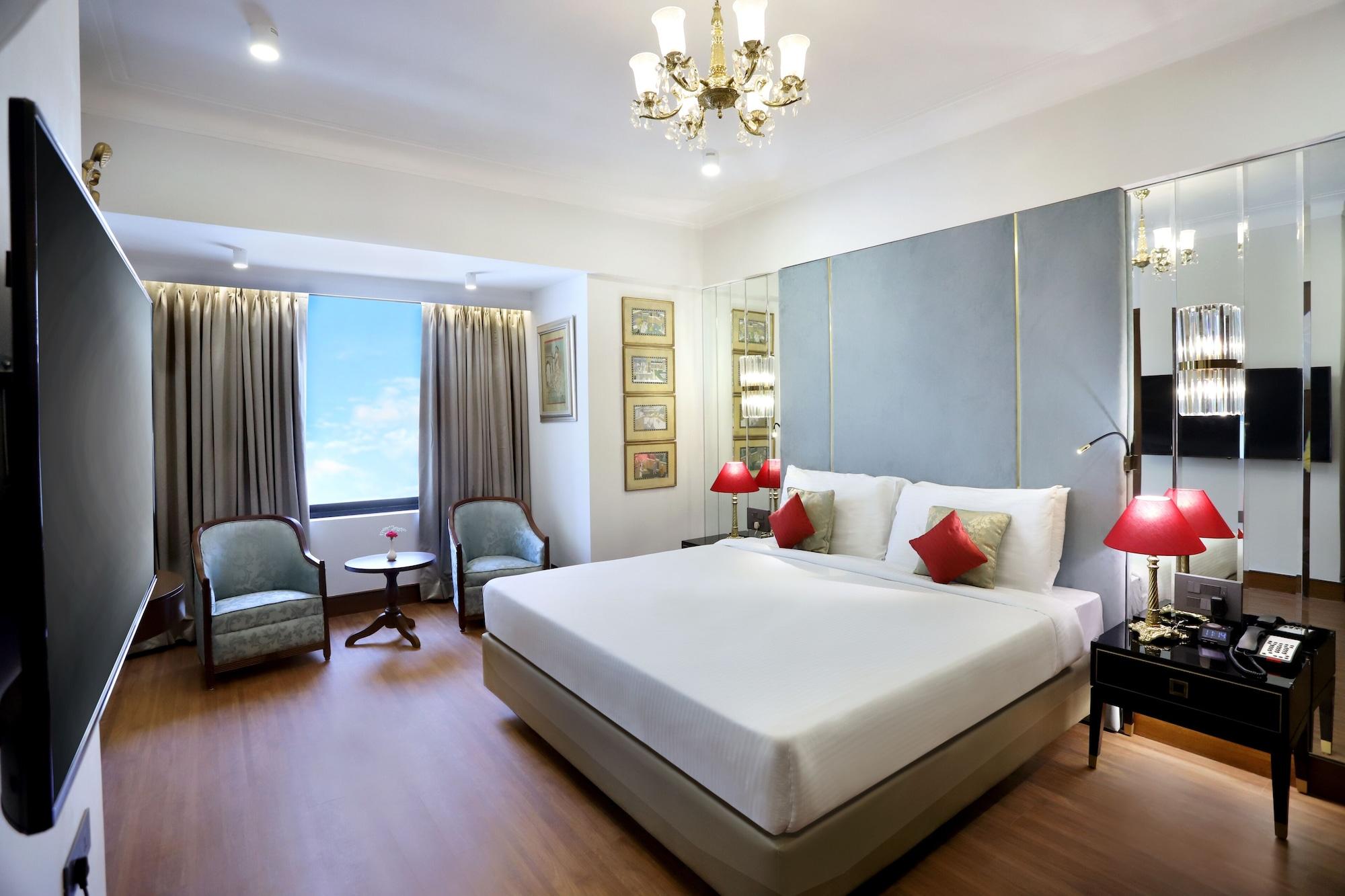 Hotel The Ambassador, Marine Drive, 4*