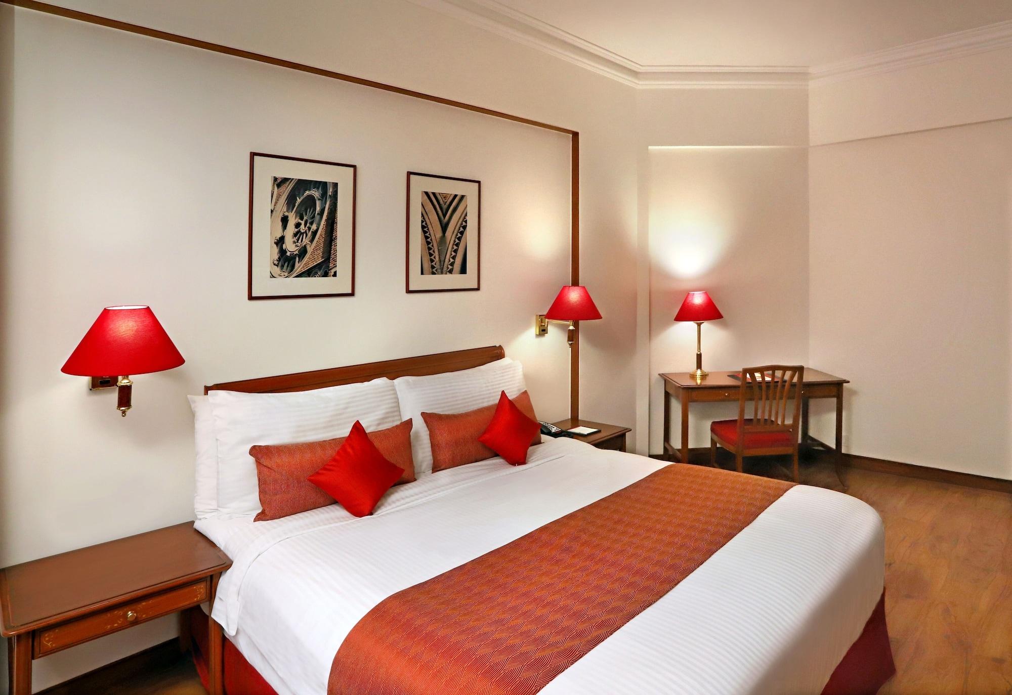 The Ambassador, Marine Drive, Hotel 4*