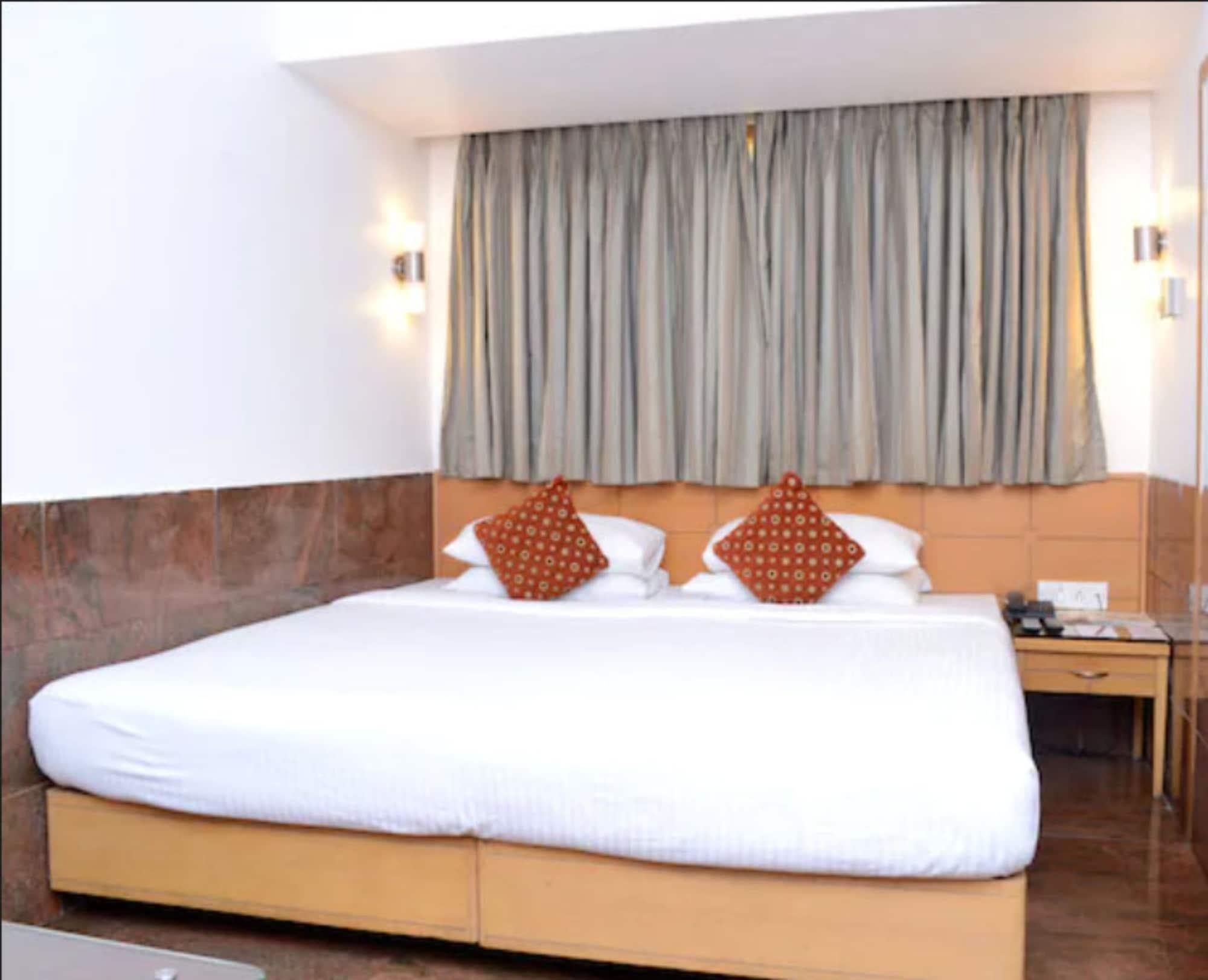 Ramee Guestline Khar Mumbai