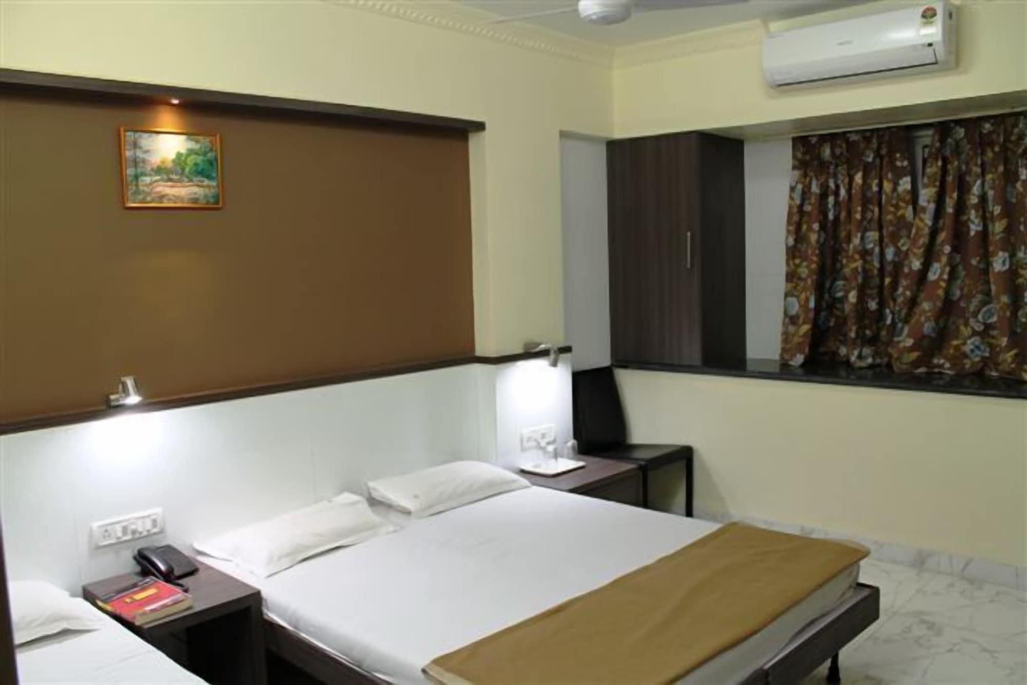 Unicontinental Hotel 2*