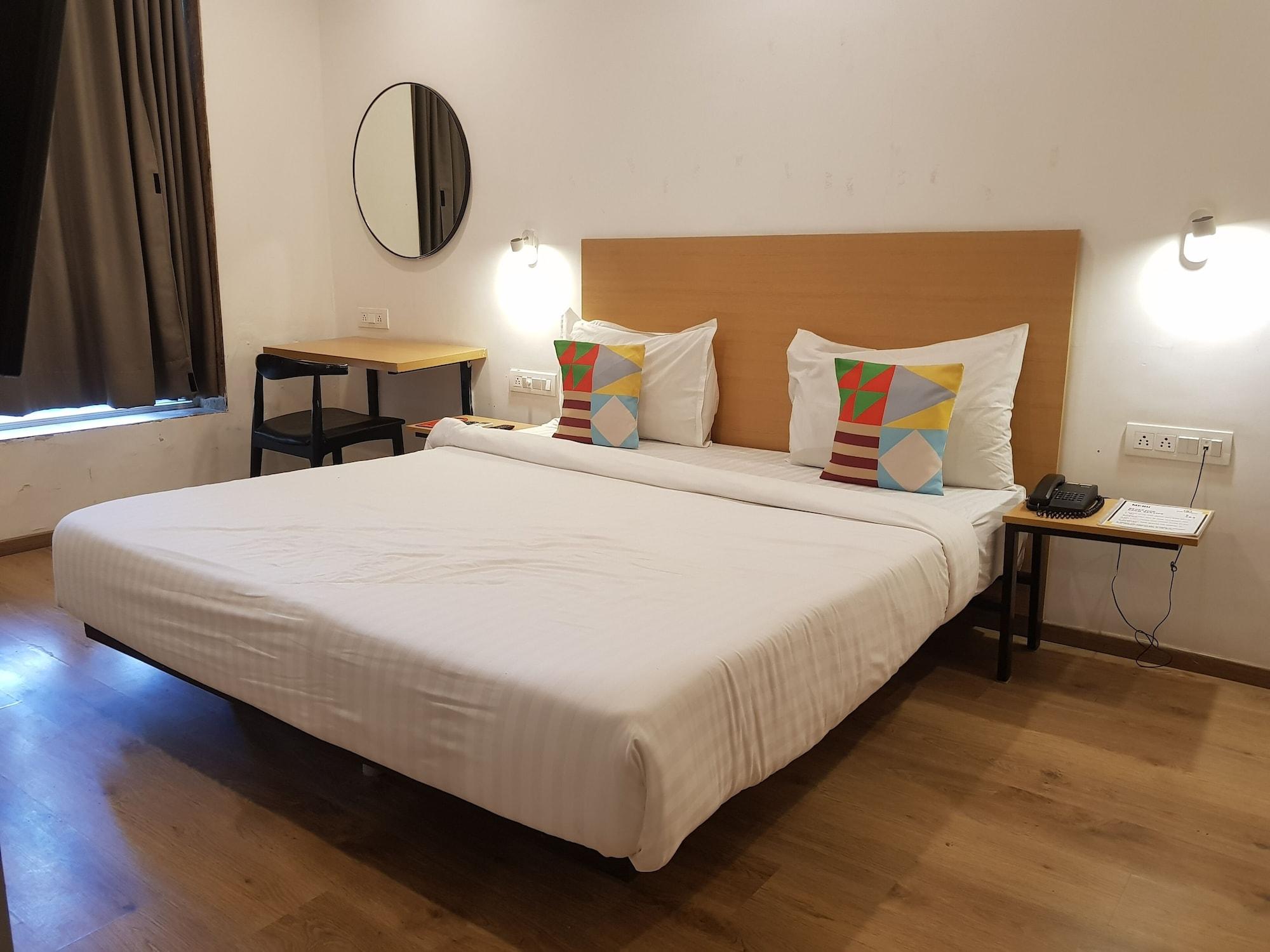 Unicontinental Hotel