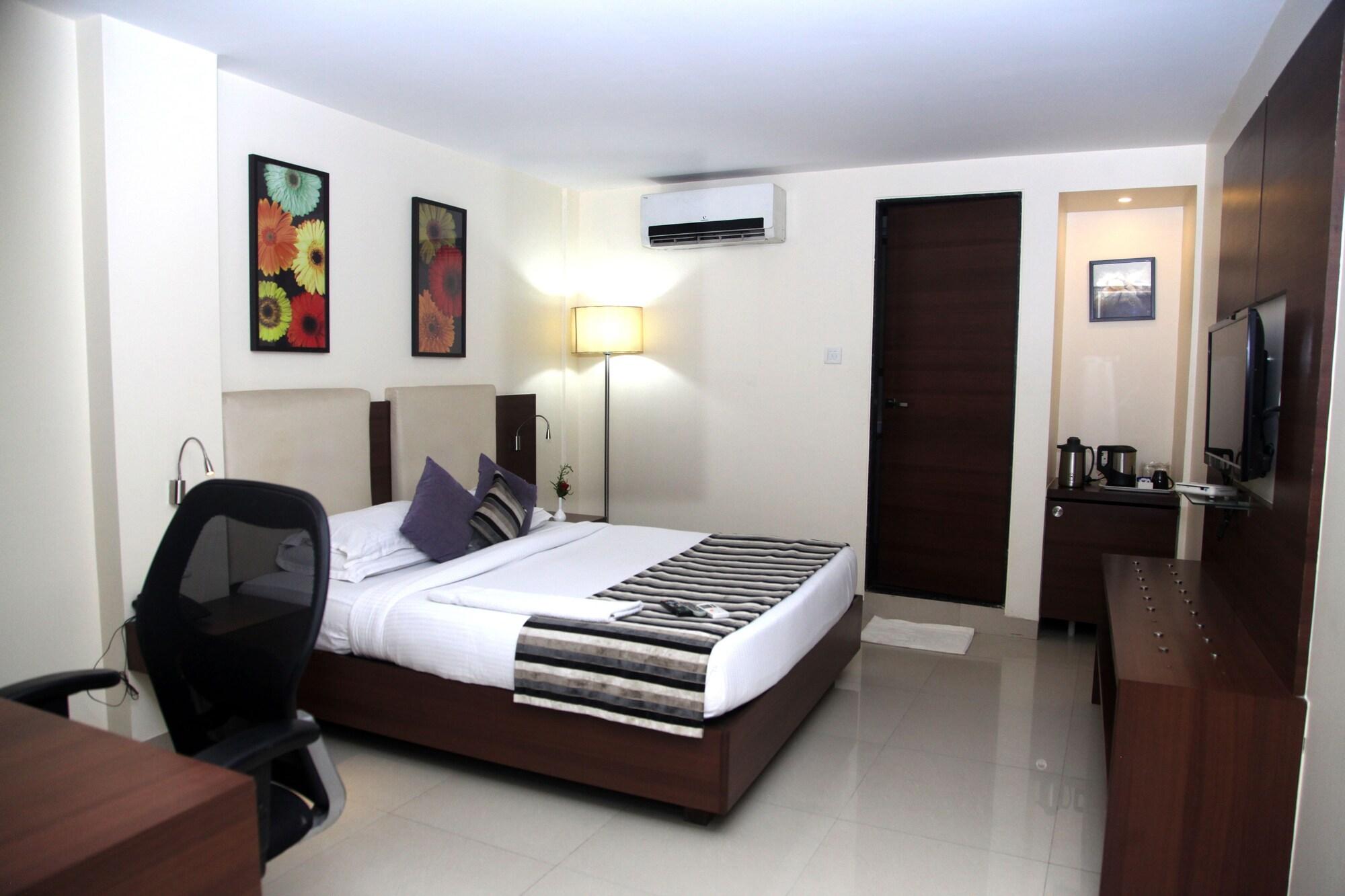 Capital O 791 Concord Galaxy Hotel 3*
