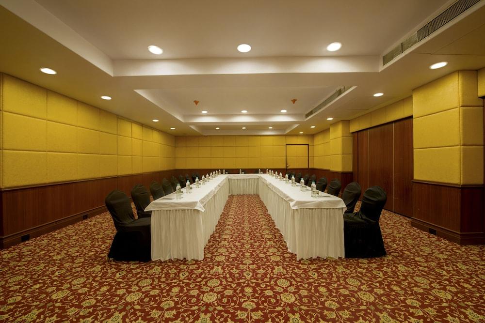 Hotel Parle International Mumbai