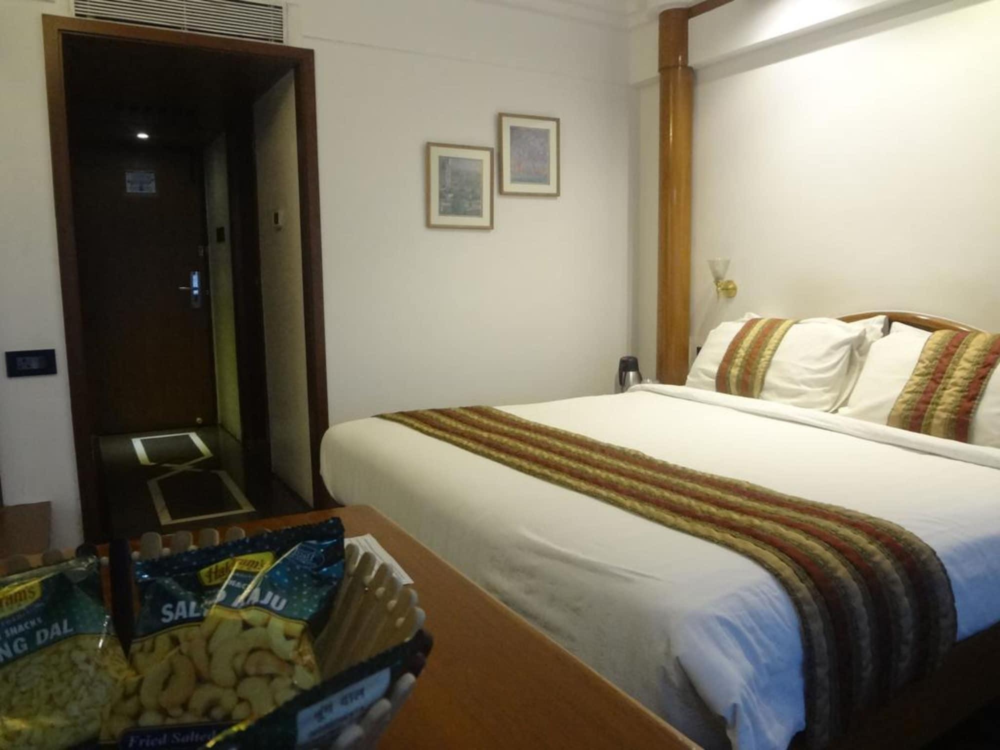 Hotel Midtown Pritam