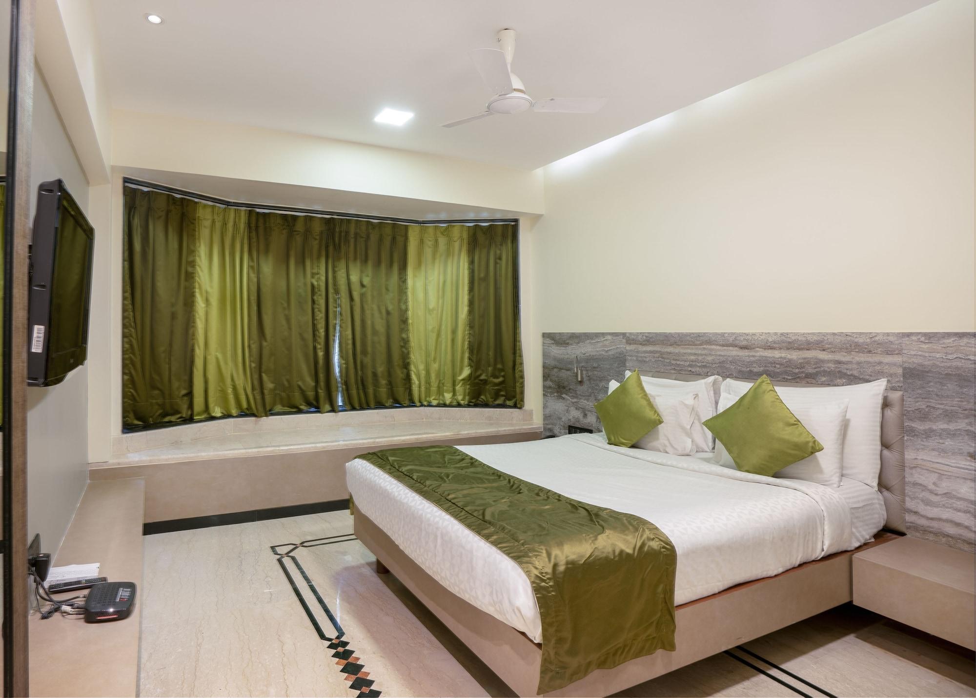 Hotel Executive Enclave 3*