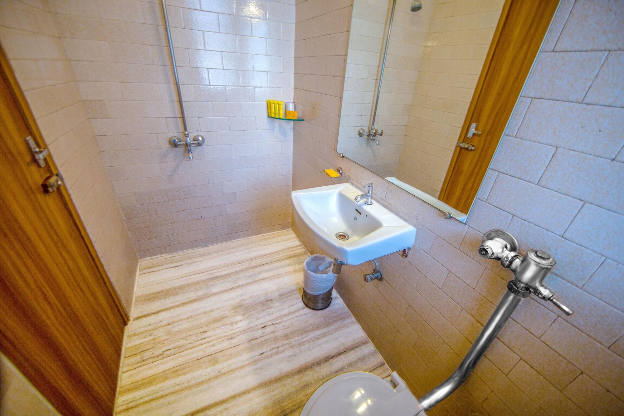 Hotel Bawa Regency 3*