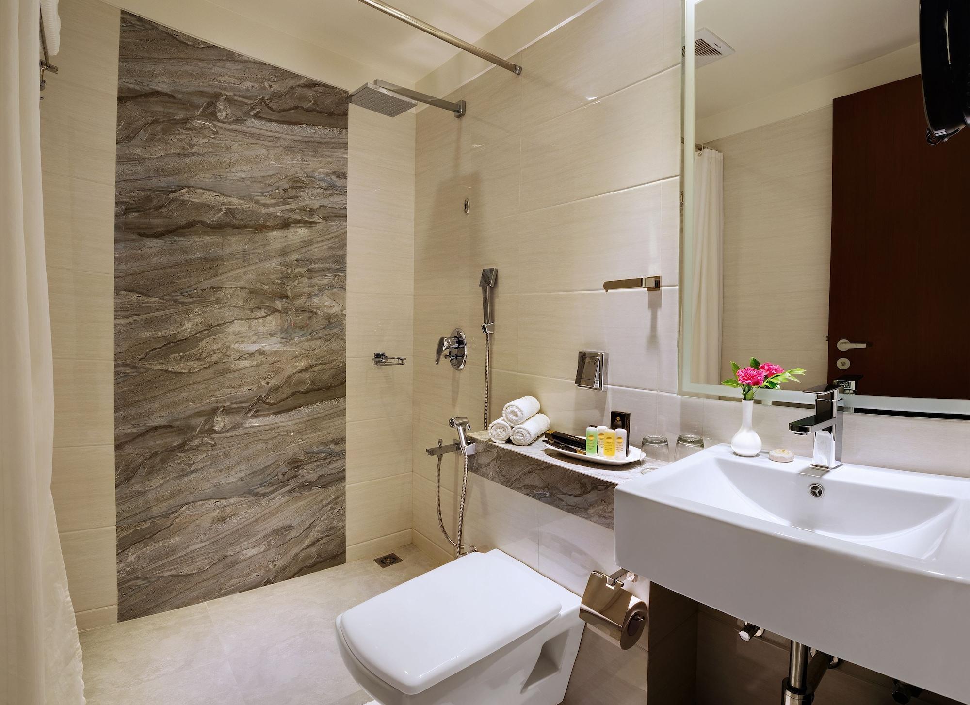 Suba Galaxy Hotel 4*