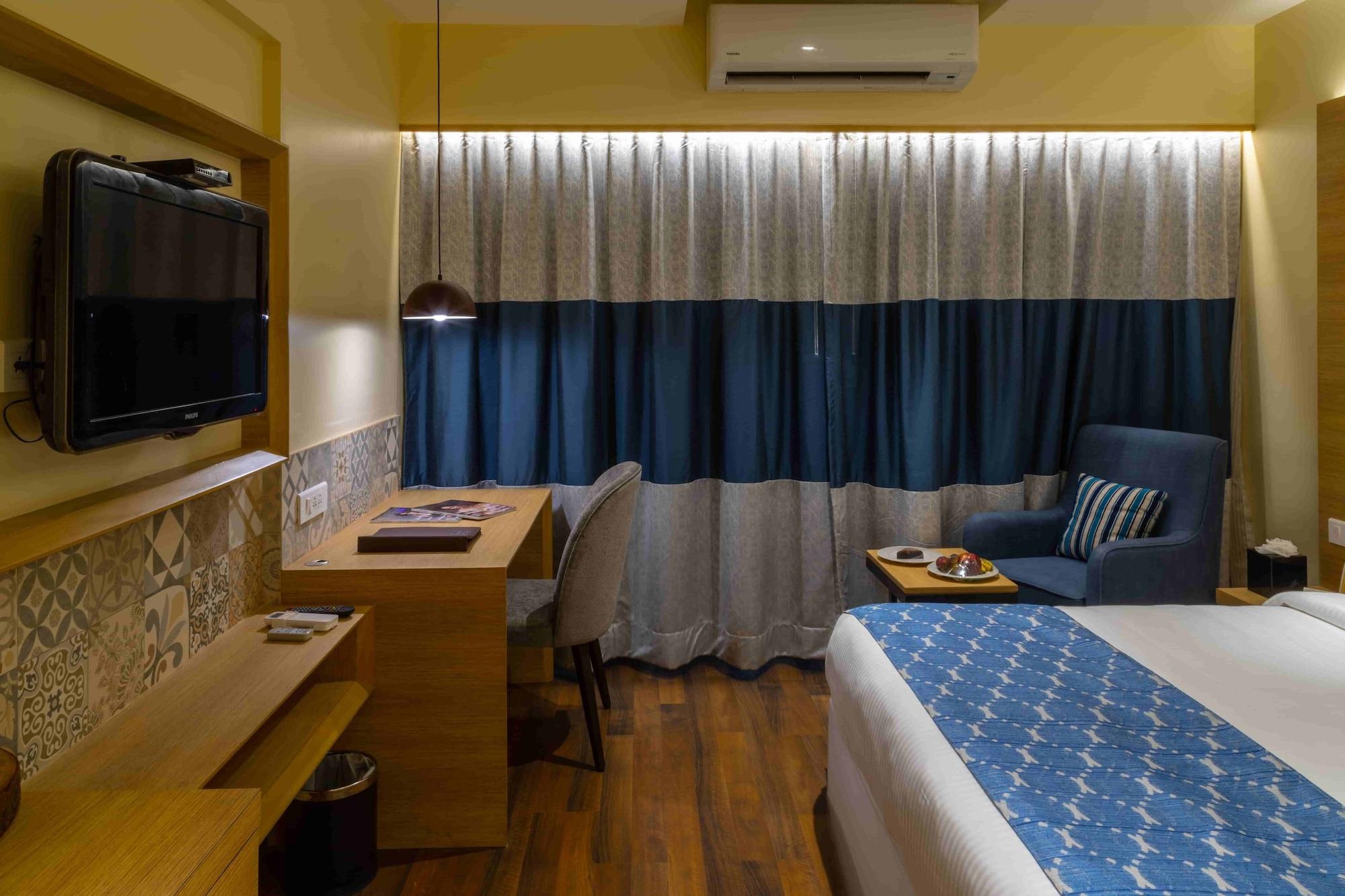 Hotel The & Powai 4*
